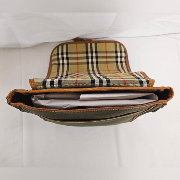 Burberry Vintage Canvas and Leather Nova Check Messenger Bag in Green and Brown - Picture 11 of 14